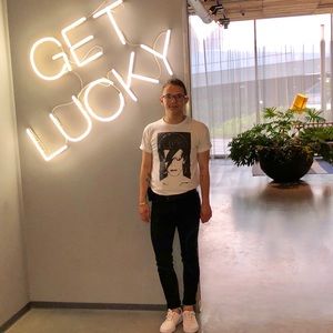 Meet your Posher, Ethan